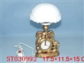 ST030992 - 铜色小台灯钟